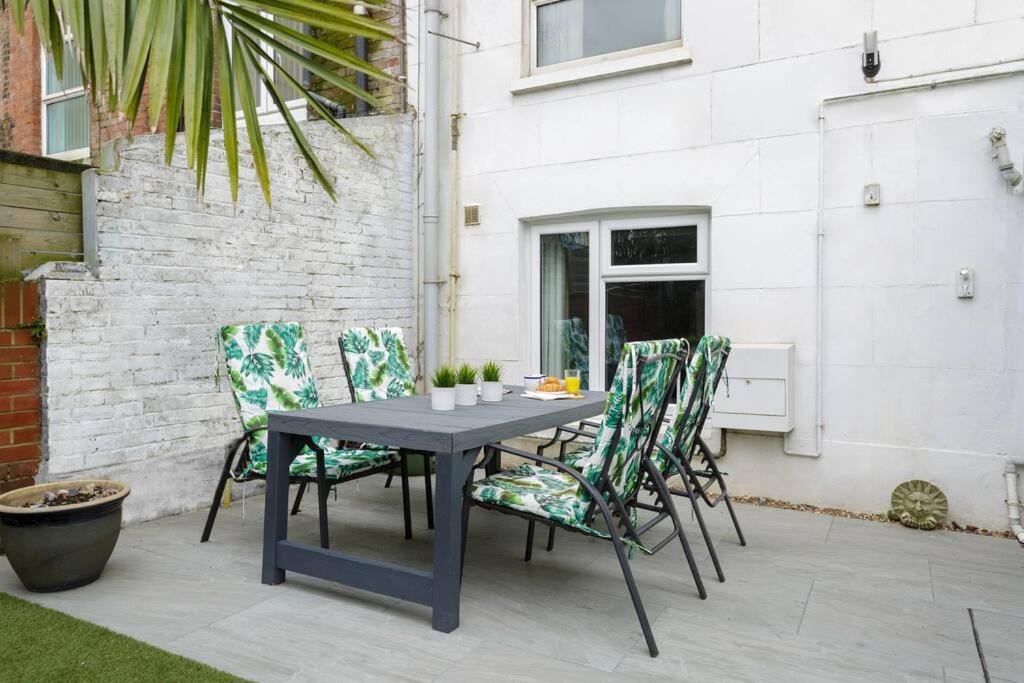 Ferienwohnung Seaside Escape Portsmouth Exterior foto